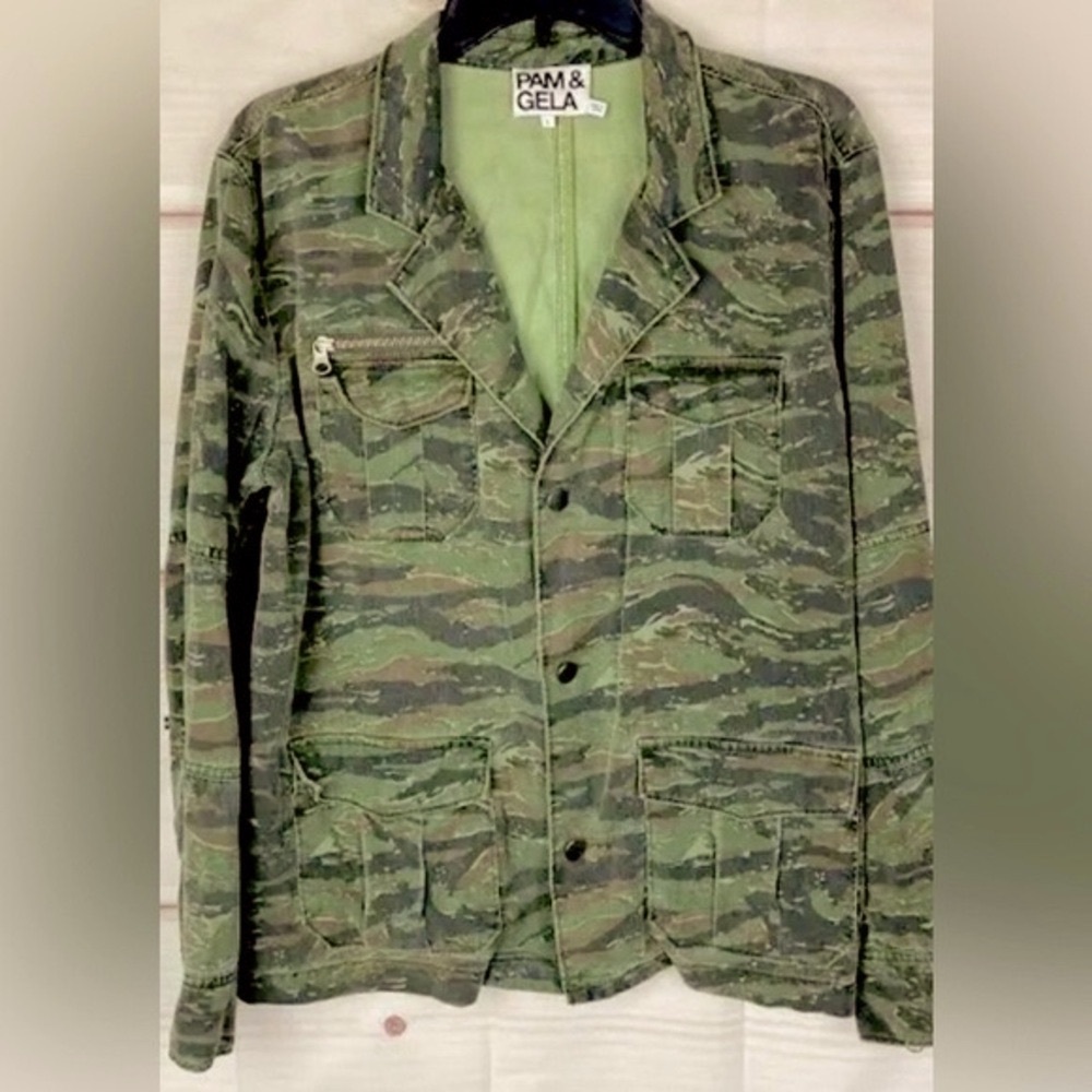 Pam & Gela women's Camo Shirt Jacket NWT SZ S - Picture 2 of 8